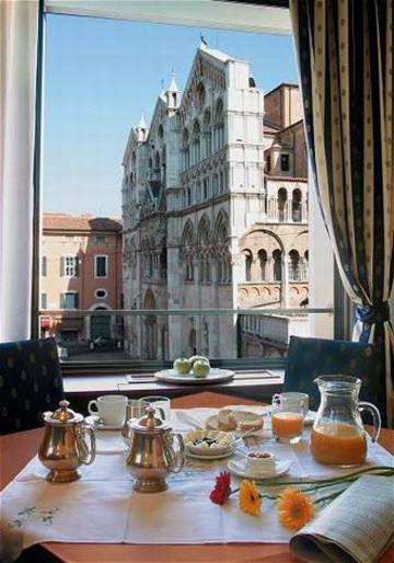 Suite Duomo Ferrara Restaurant photo